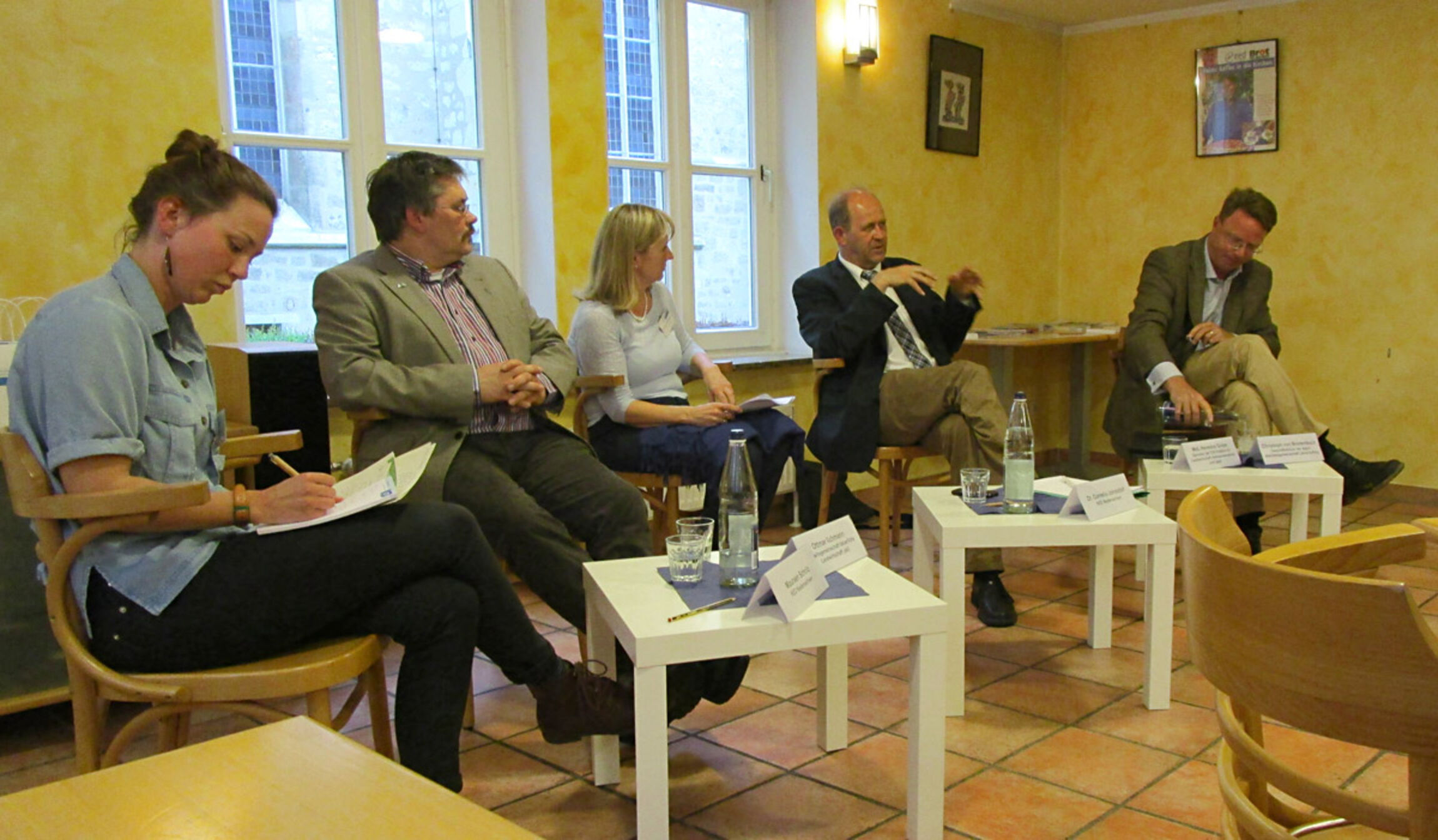 von links nach rechts: Maureen Scholz, Ottmar Ilchmann, Dr. Cornelia Johnsdorf, Hermann Grupe und Christoph von Breitenbuch